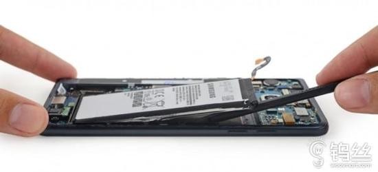 三星深陷爆炸門的背后 你手機里的電池安全嗎？_pic1