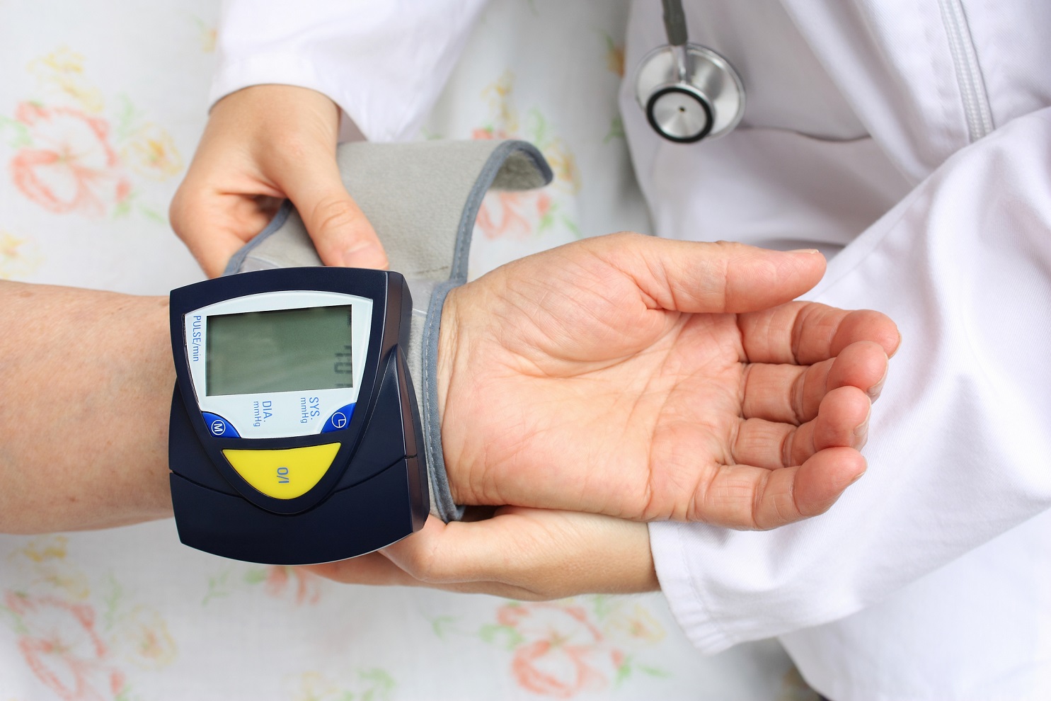 專業(yè)生產(chǎn)PVC護套、銅排、鋁排、新能源電池銅/鋁軟連接-人禾電子