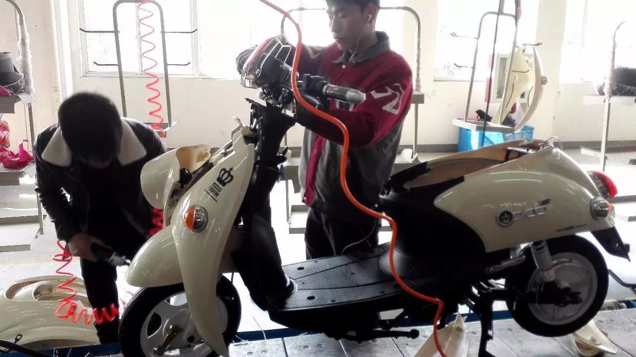 專業(yè)生產(chǎn)PVC護(hù)套、銅排、鋁排、新能源電池銅/鋁軟連接-人禾電子